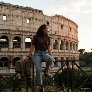 Excellent guided tour with outstanding organization. Everything was smooth from the meeting point to the end of the experience.  Our guide was professional, friendly, and very passionate about Roman history. The explanations were clear, engaging, and easy to follow, even for someone without a strong background in history.