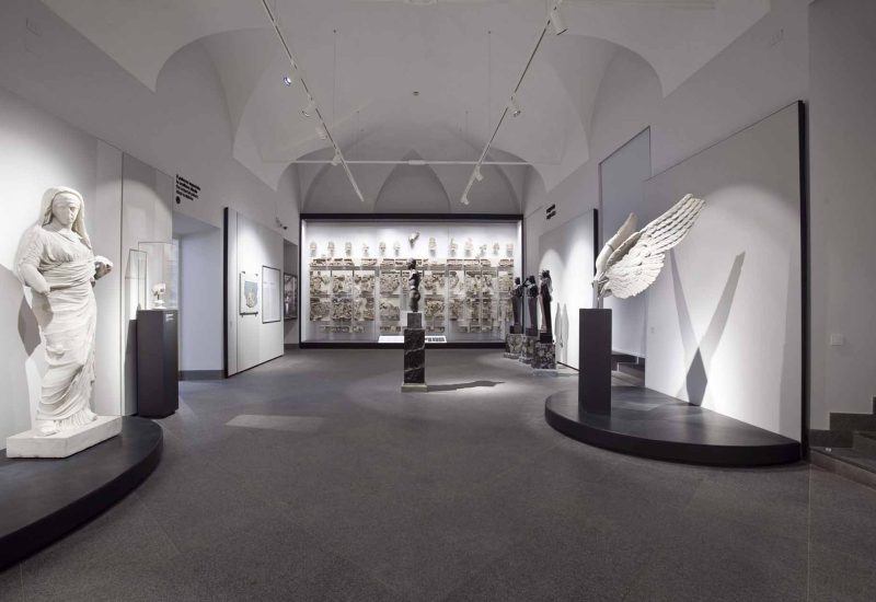 Palatine Museum​: Museum housing artifacts, mosaics, sculptures and finds from Palatine excavations. Gives context, howing everyday objects, art from centuries of Roman history. On Palatine Hill, inside the Archaeological Park.​